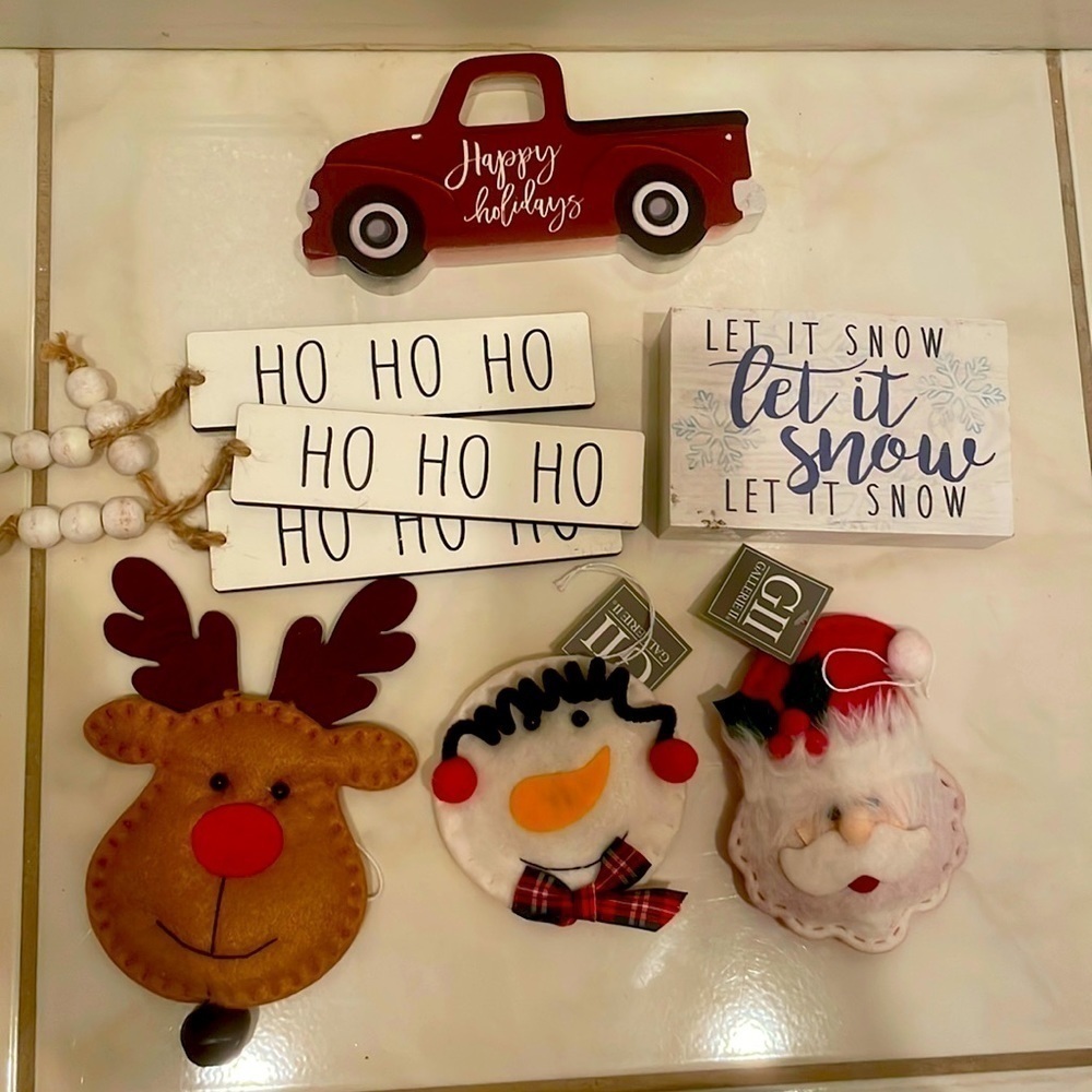 NWT CHRISTMAS TREE ORNAMENTS BUNDLE CHRISTMAS HOLIDAY DECORATIONS​​​​​​​​​